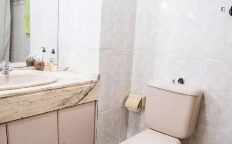 Habitacion con Vestidor Cerca UPV y UV