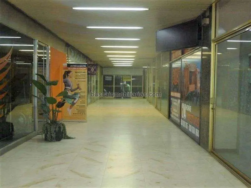 Local Comercial en Venta en Galerias Alfonso V Leon