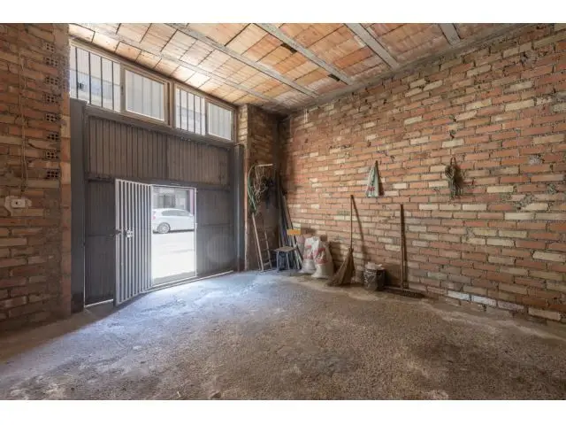 Local Comercial en Venta Armilla 156m2 Calle Jardines