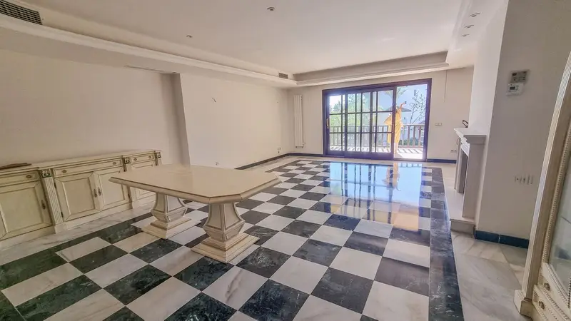 Apartamento 2 Dormitorios Milla de Oro Marbella