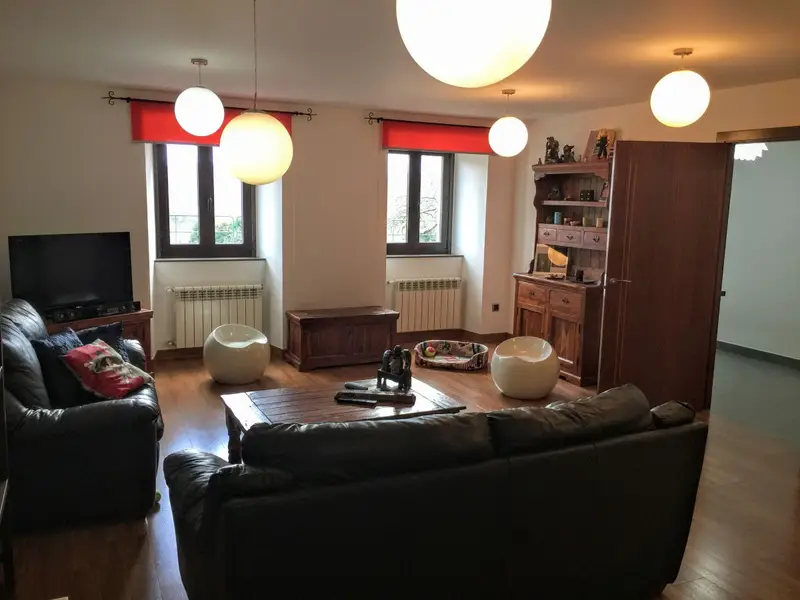 Casa de 4 Habitaciones en Vilarmaior Reformada