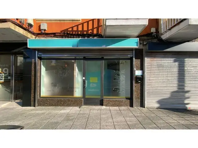 Local Comercial Santander: Academia, Consulta o Despacho