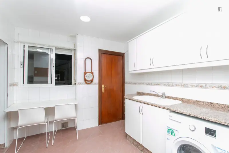 Habitacion Doble con Baño Privado en Piso Compartido Valencia