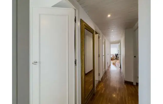 Alquiler Piso 4 habitaciones Barcelona Aire Acondicionado Balcón
