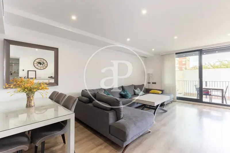 Chalet en Sabadell con Piscina Privada y Terrazas