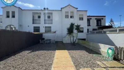 Chalet Adosado en Los Colonos La Jara con Doble Jardin