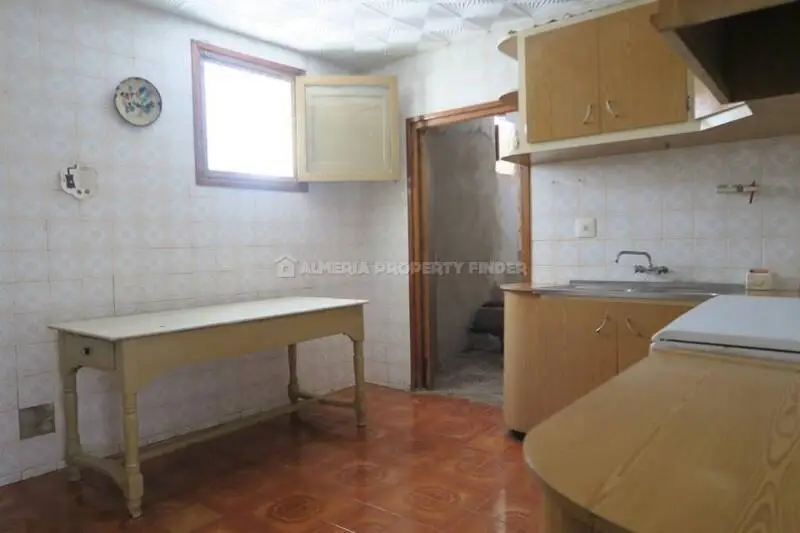 Casa de Campo 5 Dormitorios en Oria Almeria
