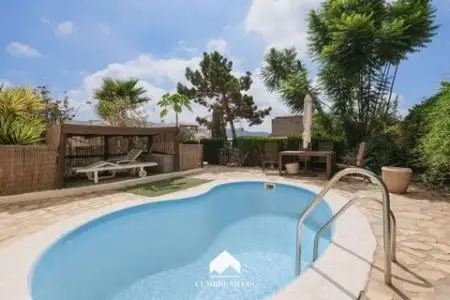 Casa Rural con Piscina Privada en Lobres - Ideal Familias