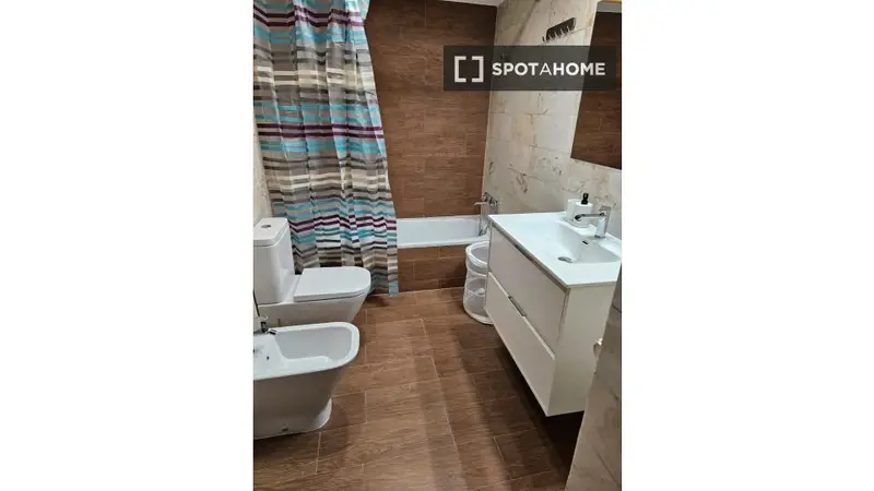 Habitacion en Piso Compartido Zaragoza Amueblado Incluidos Suministros