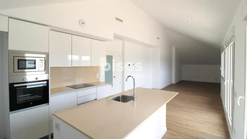 Ático en Alquiler La Navata 4 habitaciones 3 baños