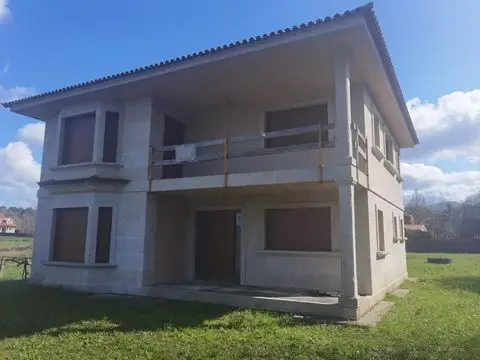 Casa en Gondomar 5 Dormitorios 265m2