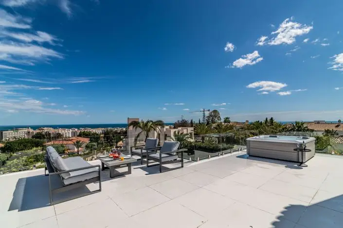 Villa de Lujo 8 Dormitorios en Puerto Banus