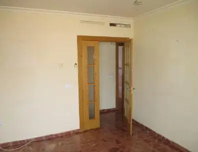 Garaje en Venta Albacete 41m2 Trastero Calefaccion
