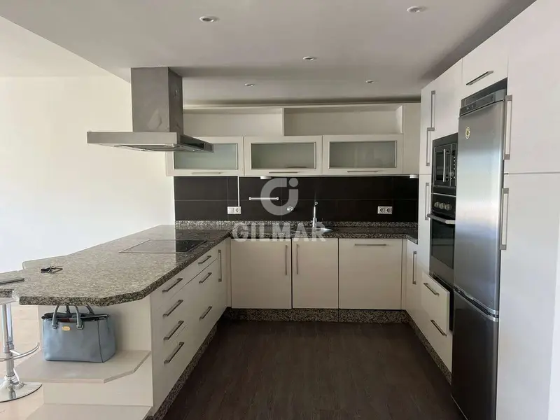 Apartamento en Alquiler Marbella - 2 Dormitorios - Lujosa Urbanizaci".on