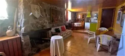 Chalet en venta en Urbanizacion Las Damas de Peguerinos Avila