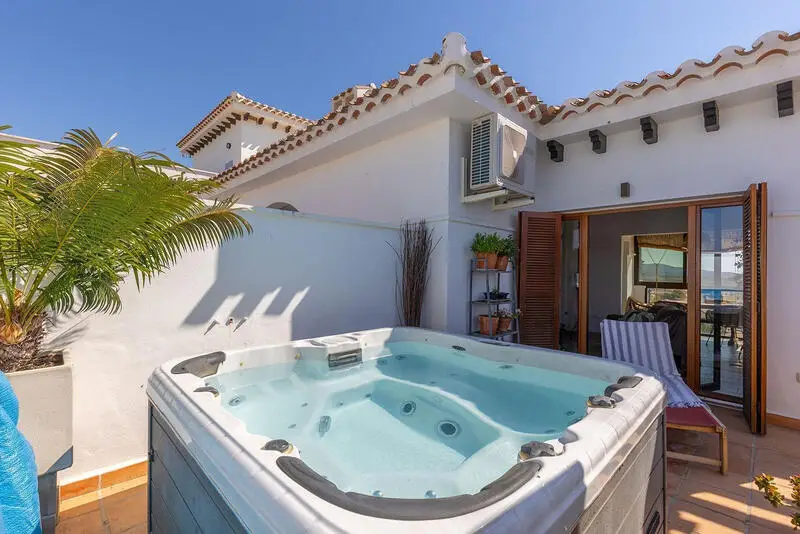 Atico en El Valle Golf Resort con Jacuzzi y Piscina