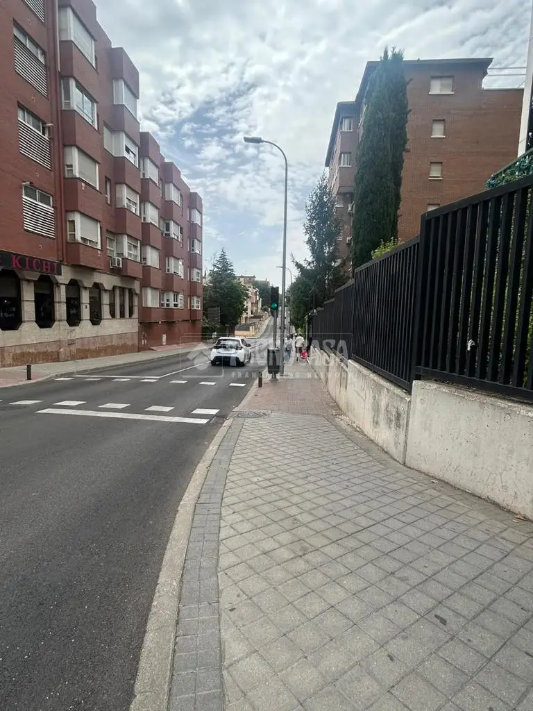 Plaza de Garaje en Venta Arturo Soria Cochera Grande