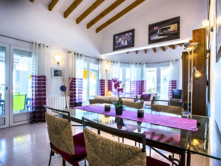 Casa-Villa de 3 Dormitorios alquiler Pegó, España