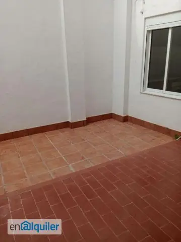 Alquiler piso con 2 baños Cabra