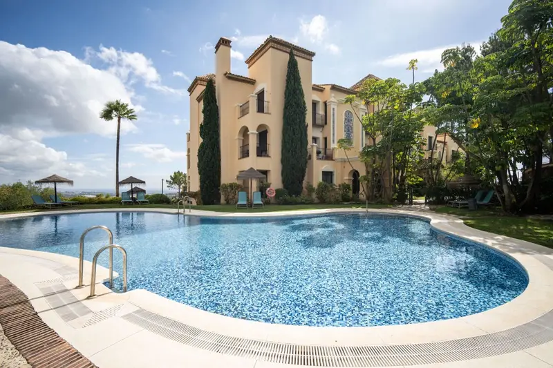 Ático de Lujo en Marbella con Vistas Panorámicas