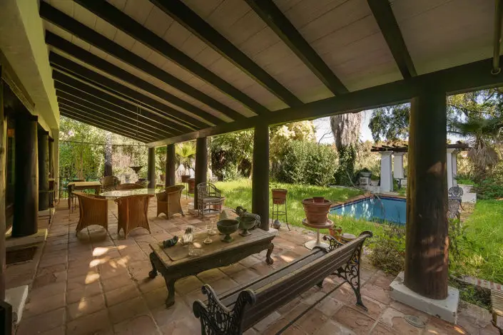 Villa de 5 Dormitorios en Venta - Oportunidad Increíble
