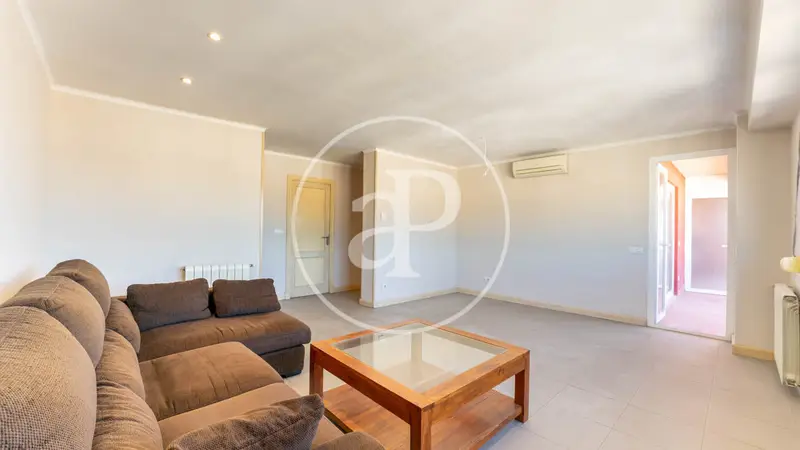 Piso en venta Plaza Madrid 3 dormitorios 2 baños terraza garaje