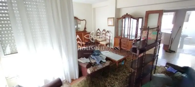 Piso en venta en Mugardos a reformar con 4 dormitorios