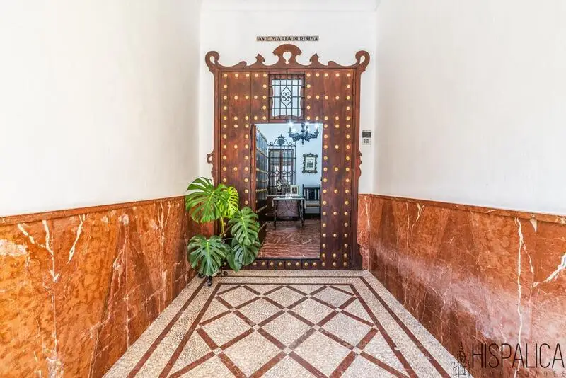 Casa tradicional en Lora del Rio con patio sevillano