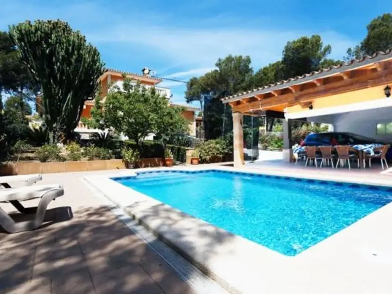 Chalet en Venta Santa Ponça Mallorca Piscina Jardin Apartamento Invitados