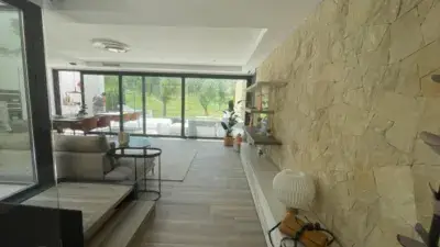 Chalet de Lujo en Alquiler con Vistas Panorámicas