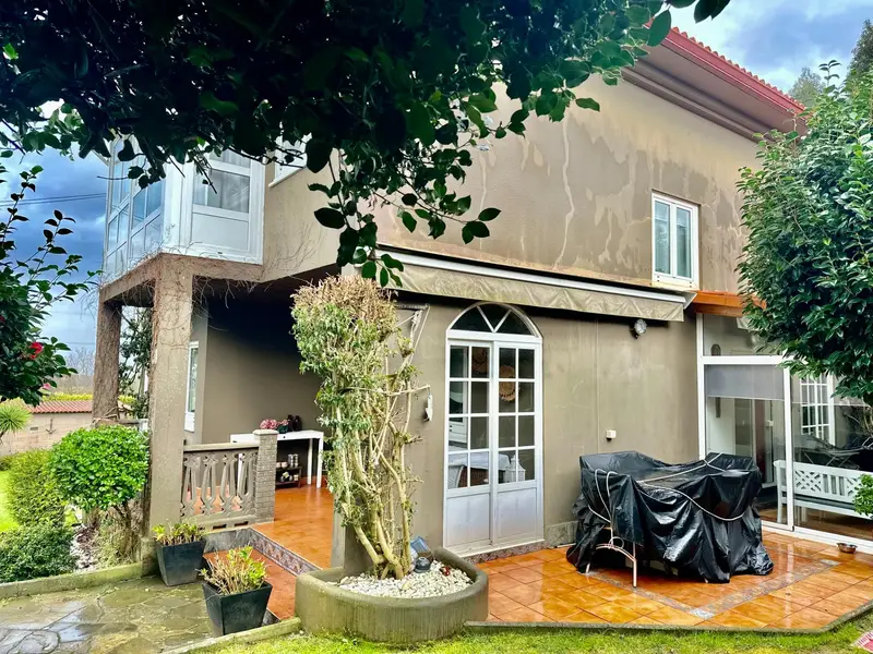 Chale en Osedo con piscina jardin y edificacion anexa