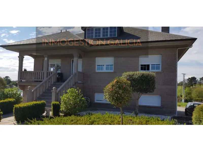 Chalet en Venta Cerceda con Garaje Jardin y 4 Habitaciones