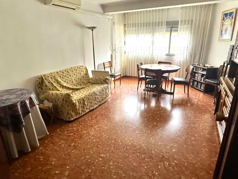 Piso en Venta Patraix 3 Dormitorios 1 Baño Reformado