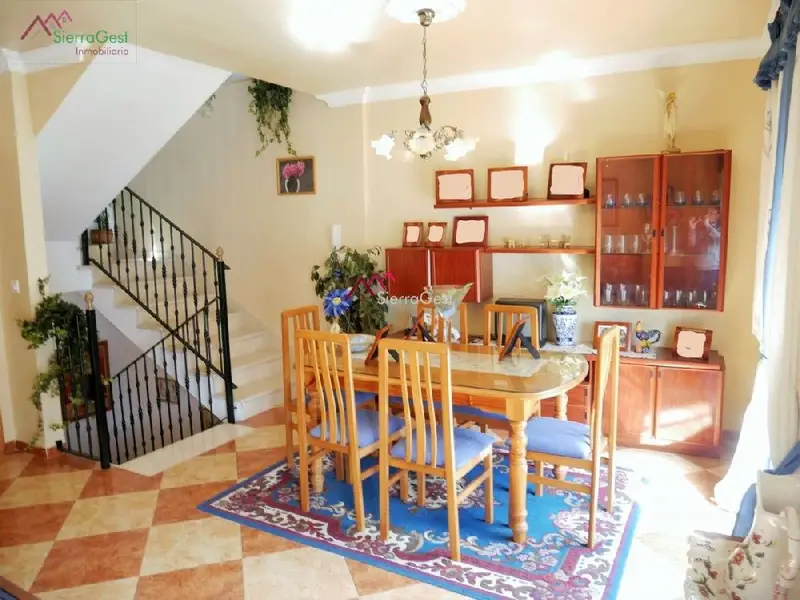 Casa en Venta en Ubrique 3 Dormitorios Avenida de Cadiz