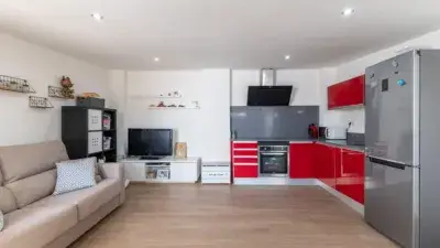 Casa Moderna en Planta Baja con Terraza y Cocina de Verano
