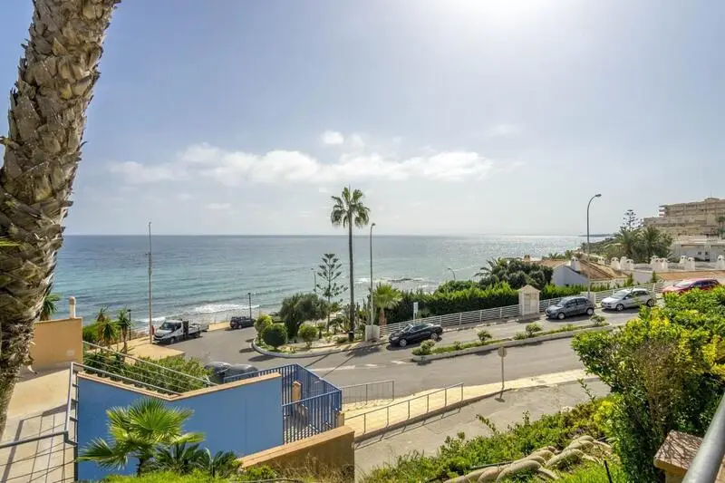 Dúplex 3 Dormitorios Campoamor Cerca de la Playa
