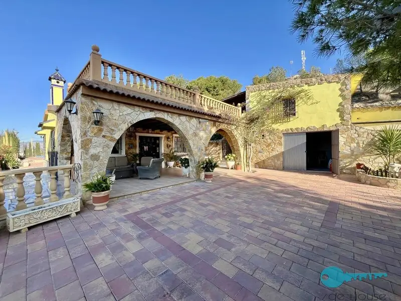 Venta Chalet con Trastero en Aspe