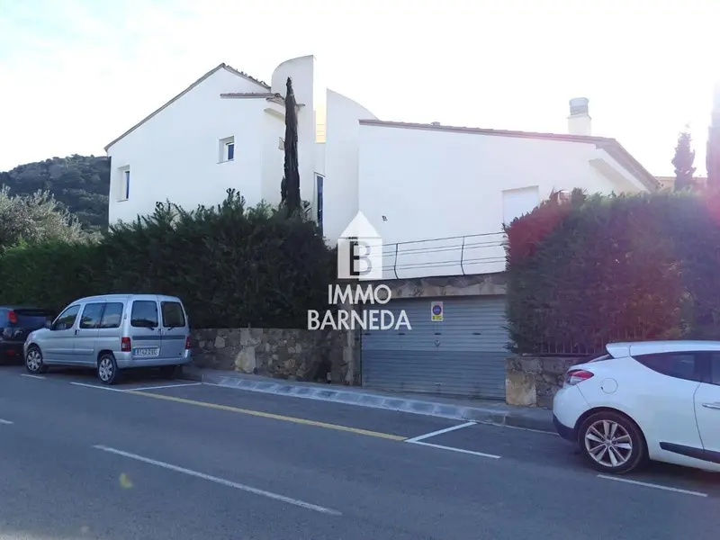 Chalet en Roses con Jardin y Piscina Opcional