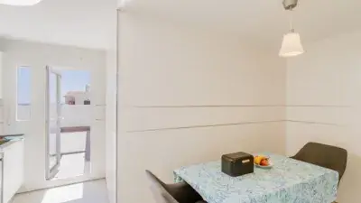 Atico en venta en Playa Granada con vistas al mar