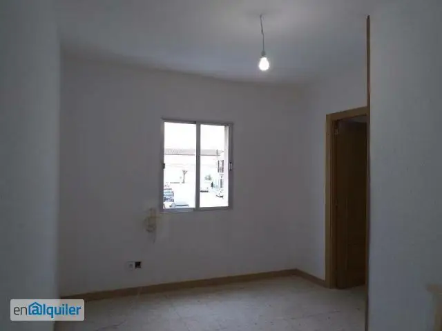 Casa en Alquiler sin Muebles San Roque 2 Dormitorios Terraza