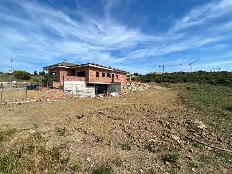 Terreno en Venta Casares Proyecto Casa Piscina 805m2