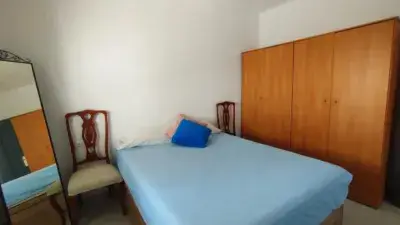 Piso Amueblado Reformado en Avinguda del Raval
