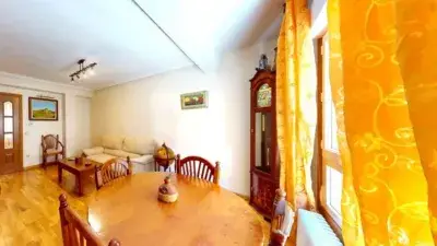 Piso en venta en Sabiñánigo 3 habitaciones zona céntrica