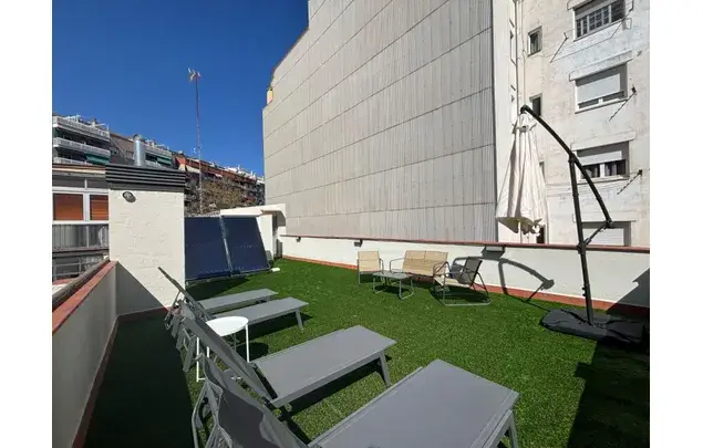 Apartamento 4 Dormitorios Barcelona Recien Renovado Terraza Privada