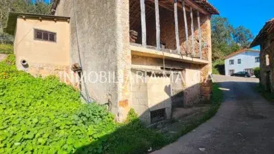 Establo para reformar en Colunga con vistas a la Sierra del Sueve