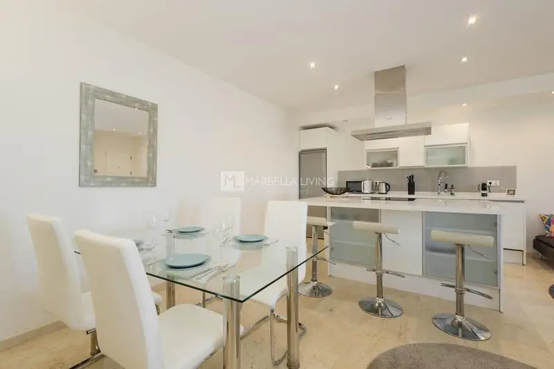 Apartamento 2 Dormitorios Alquiler Largo Plazo Istán Málaga
