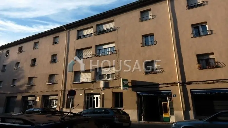 Piso en Vic 72m2 3 Dormitorios 1 Baño Inversores