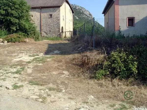 Pajar con Era en Fueva Huesca a rehabilitar