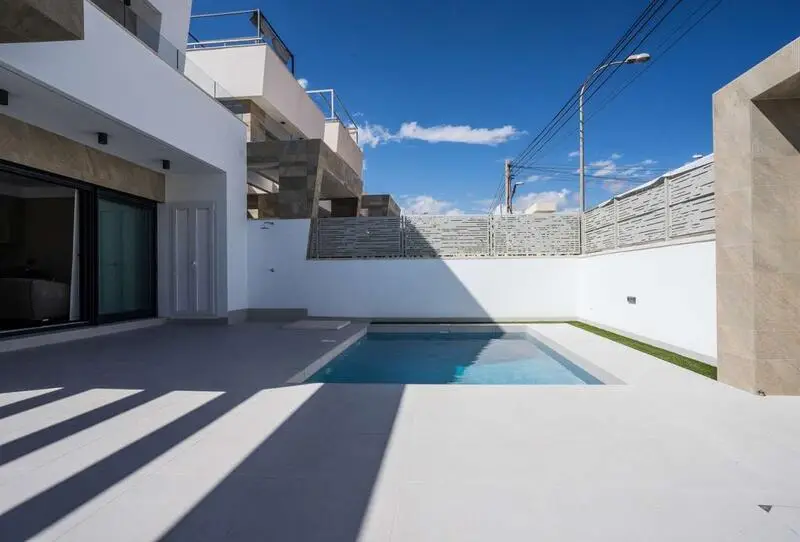 Villa en Venta 3 Dormitorios 3 Baños San Miguel Salinas