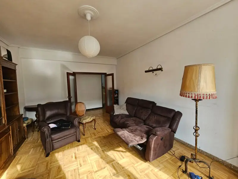 Venta Piso Luminoso 130m2 Vitoria-Gasteiz 4 Dorm 2 Baños Terraza